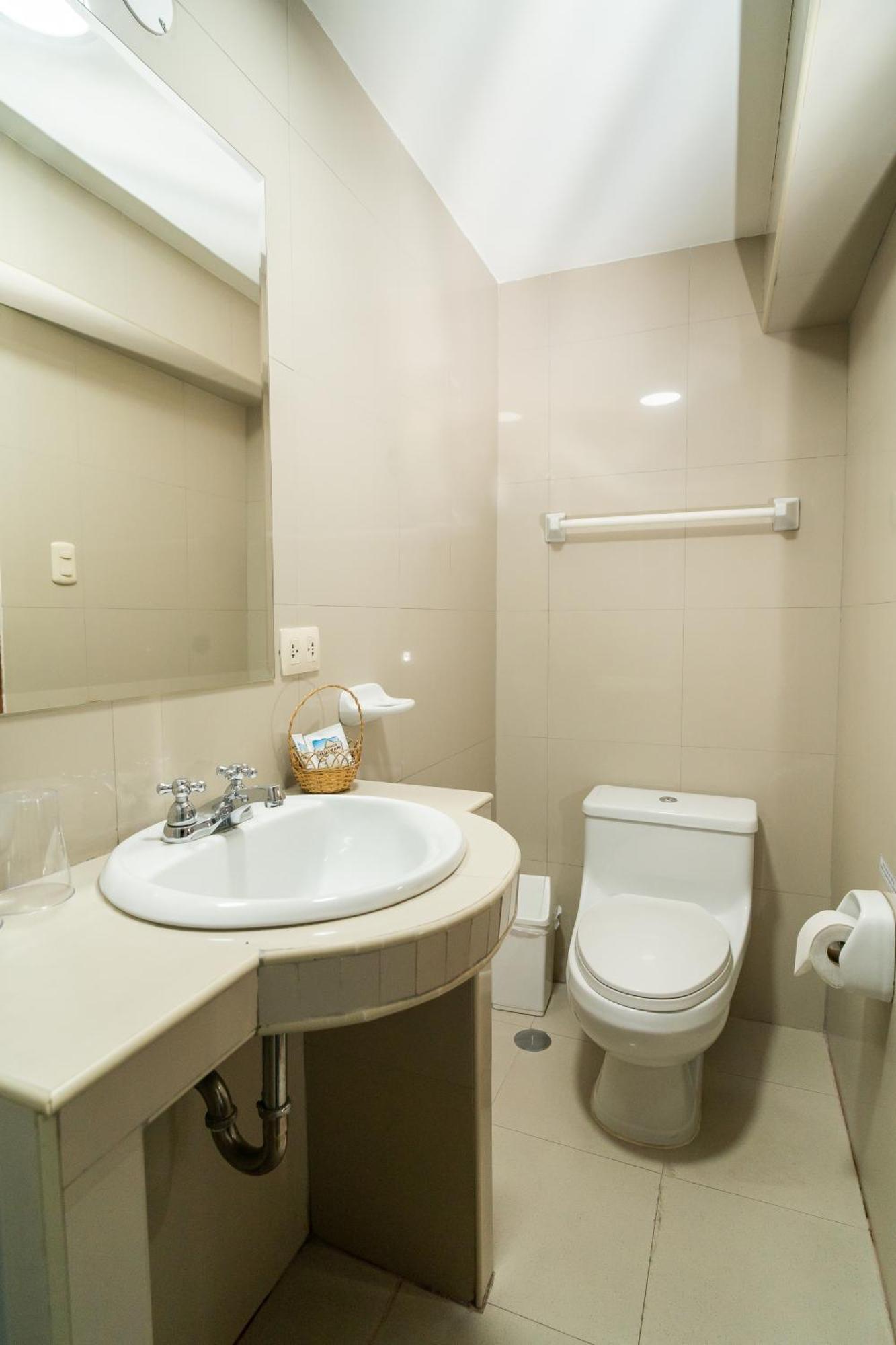 Hotel Kenamari 3*